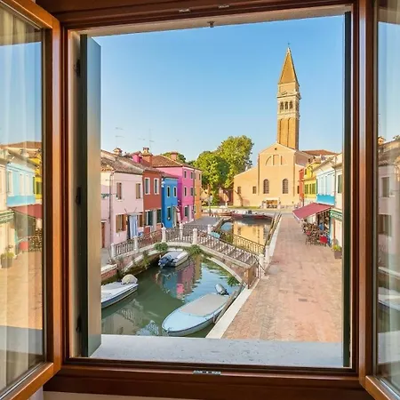 Vista Canale Meravigliosa Burano